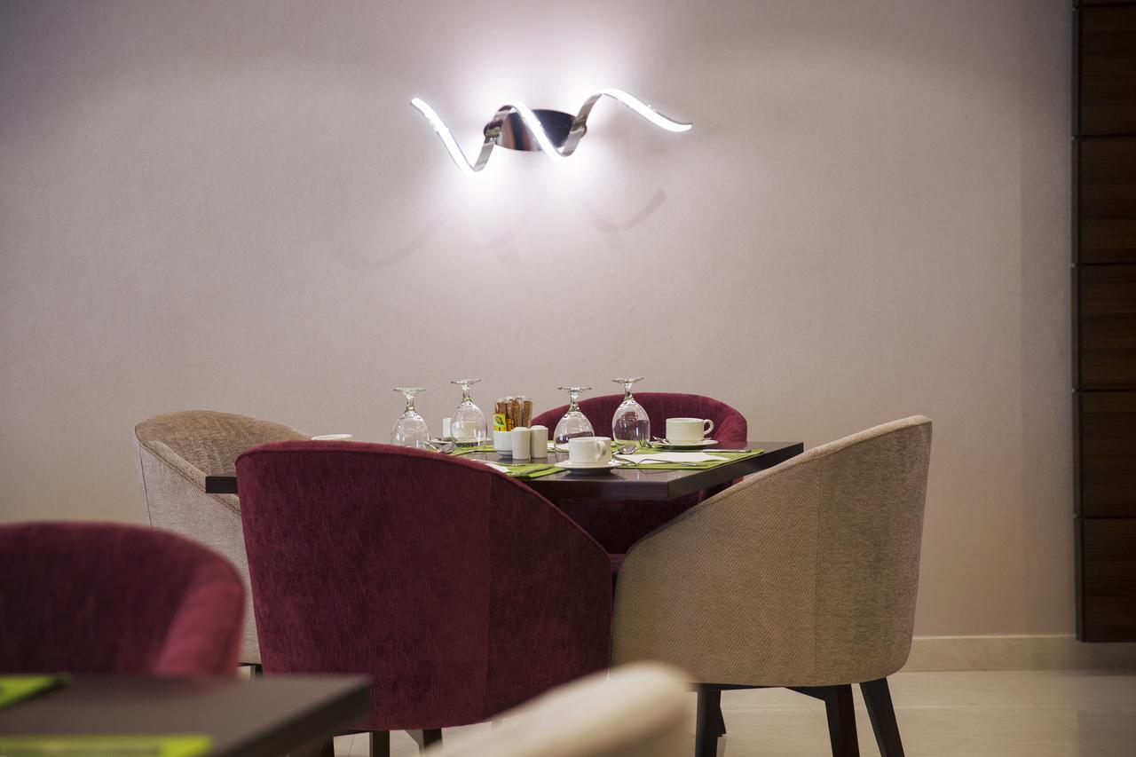 ריאד Motiara Hotel - Al Murouj מראה חיצוני תמונה